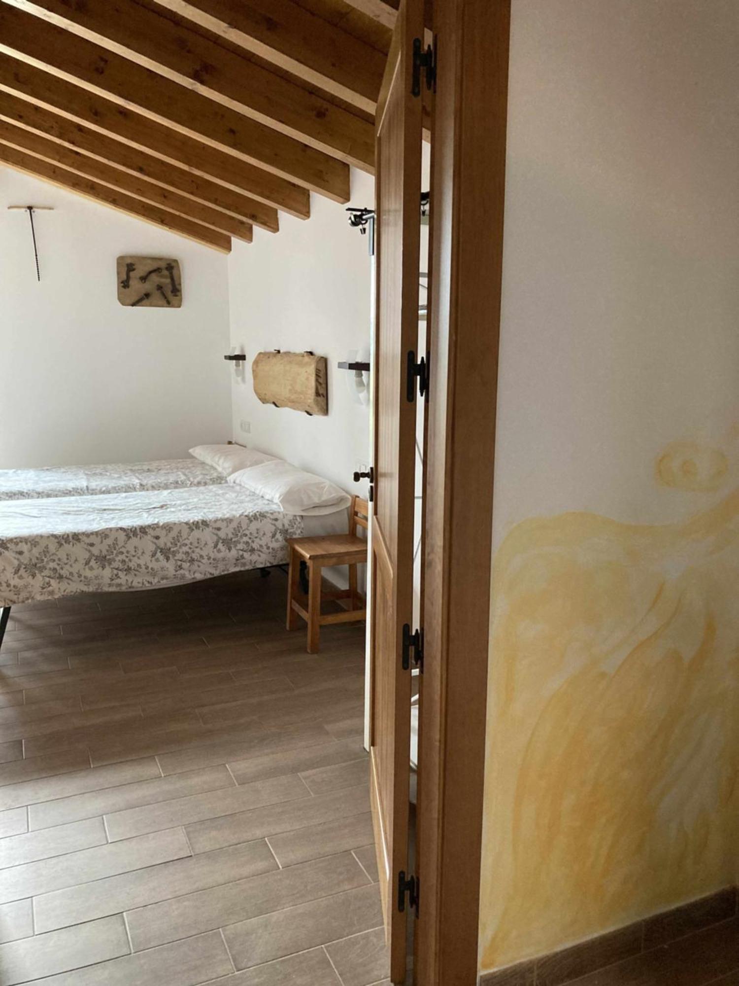 Apartamentos Rurales Casa Lafuente Luquiano Ruang foto